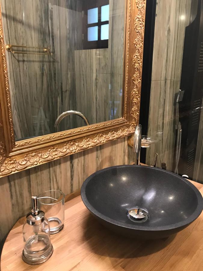 Logement Avec Acces Piscine Chaumont-sur-Tharonne Εξωτερικό φωτογραφία
