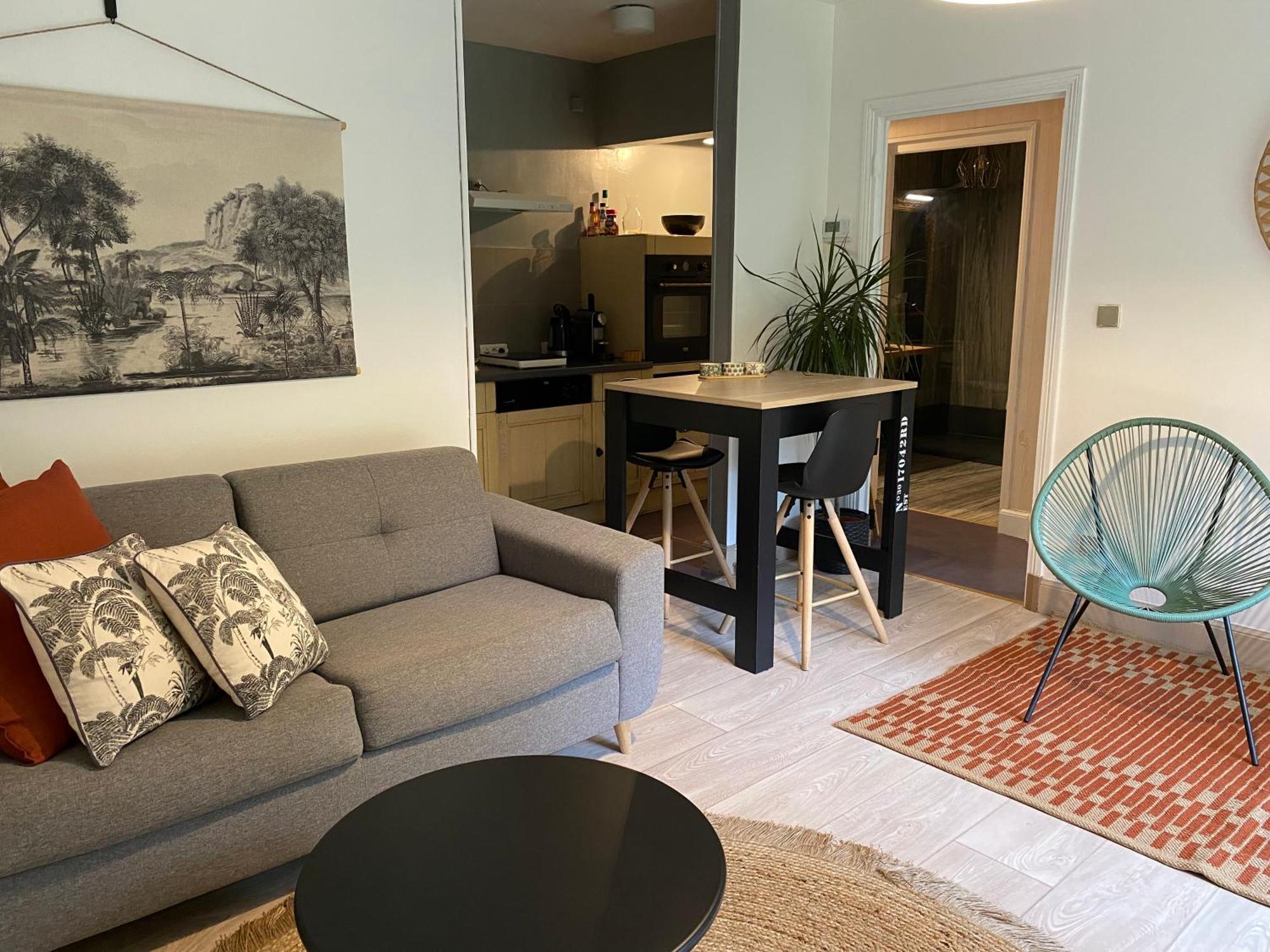 Logement Avec Acces Piscine Chaumont-sur-Tharonne Εξωτερικό φωτογραφία